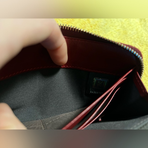 Fendi wallet - Picture 3 of 4